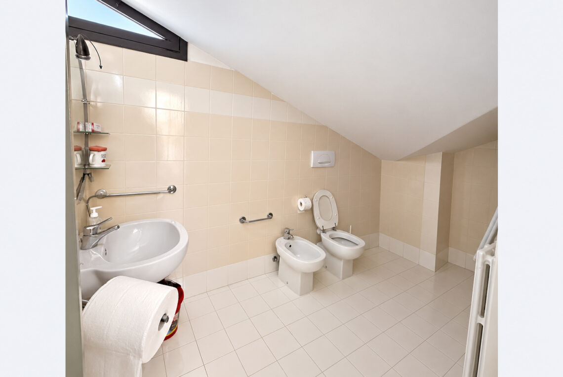 ufficio-falciano-bagno