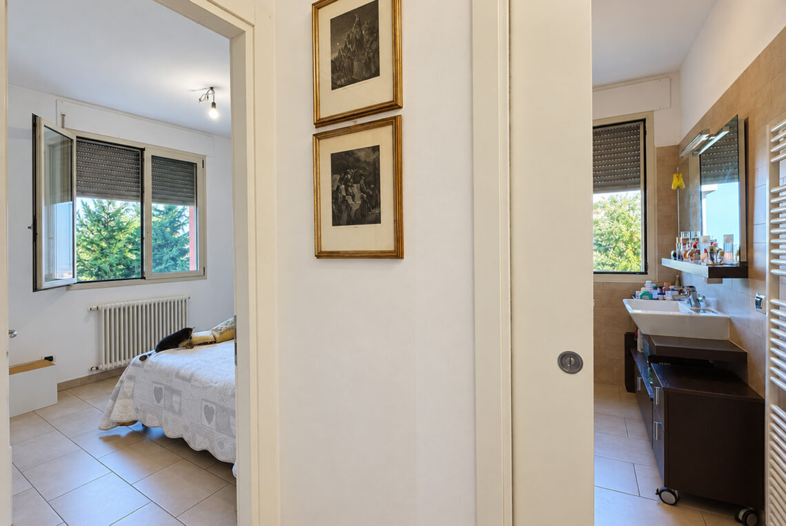 380R-scorcio-camera-bagno1