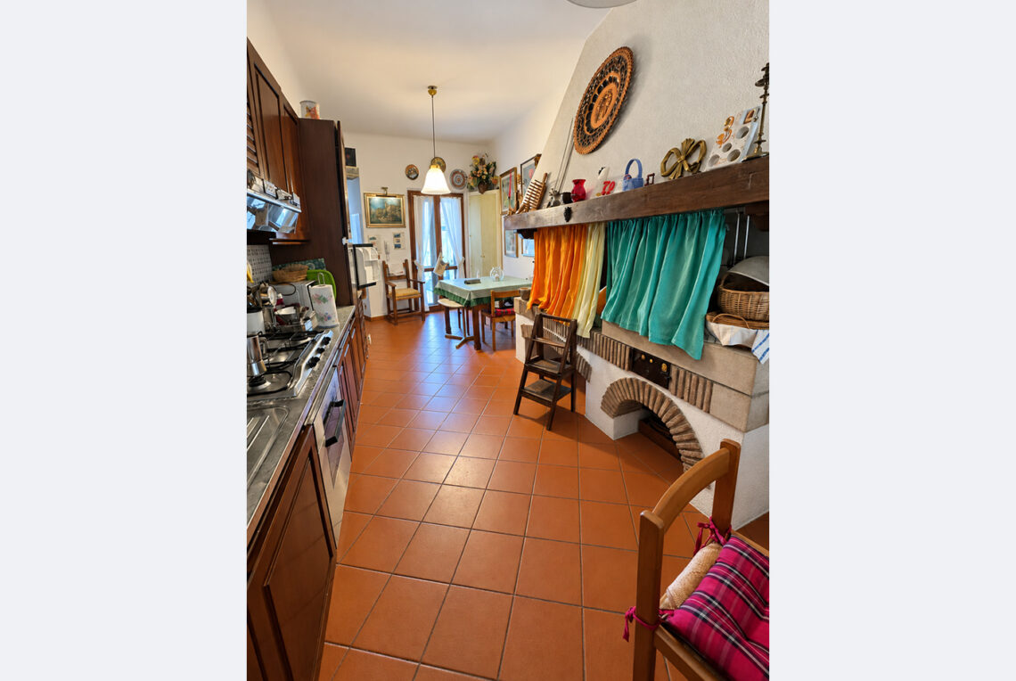 679R-borgo-maggiore-casa1400-cucina