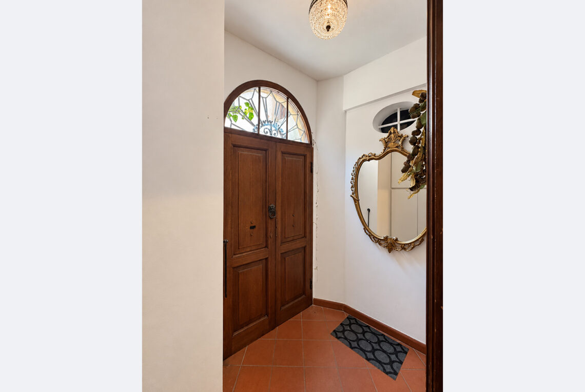 679R-borgo-maggiore-casa1400-ingresso