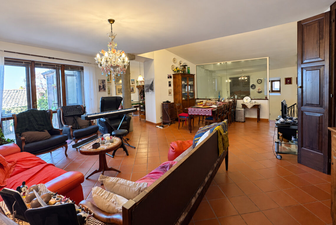 679R-borgo-maggiore-casa1400-soggiorno0